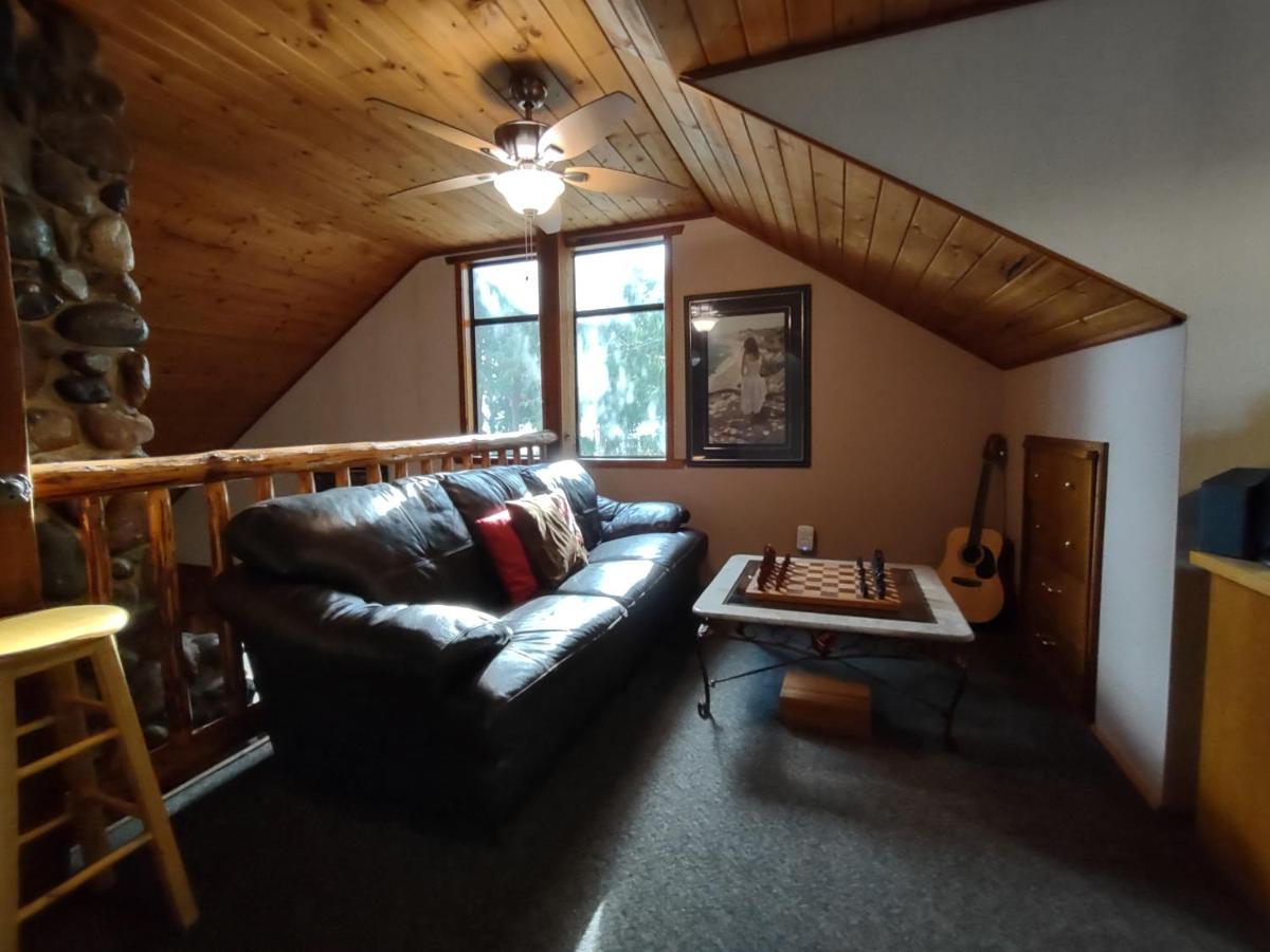 Union Bay Log Home エクステリア 写真