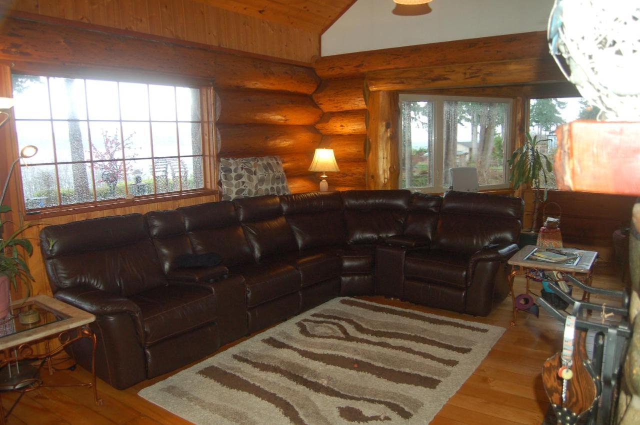Union Bay Log Home エクステリア 写真